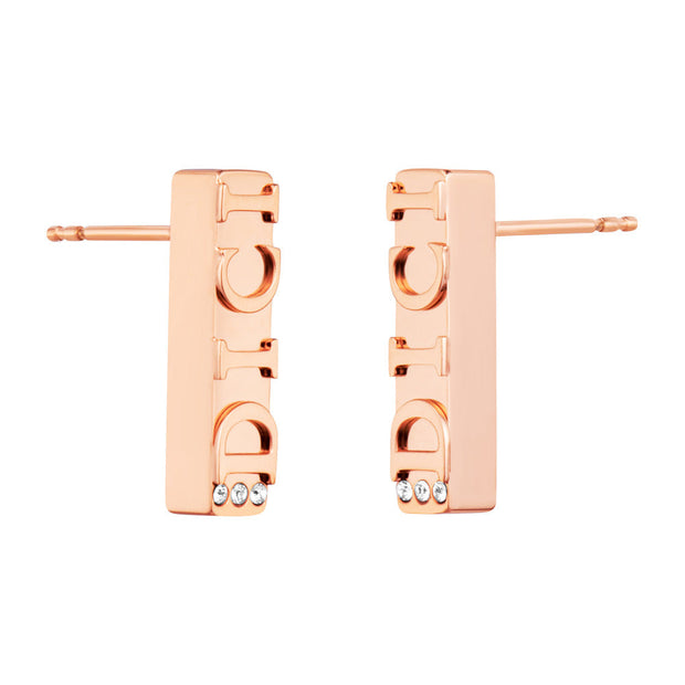 أقراط للنساء