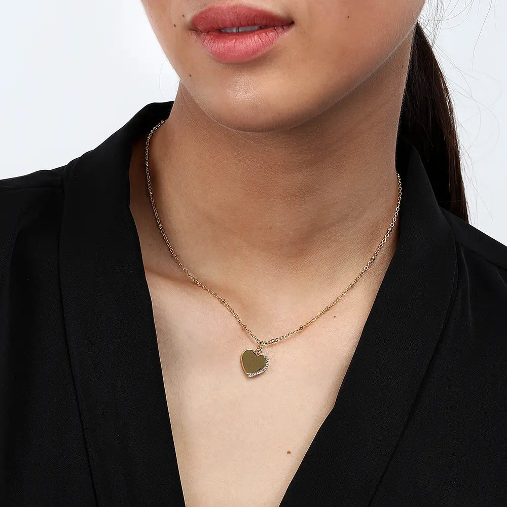 قلادة نسائية