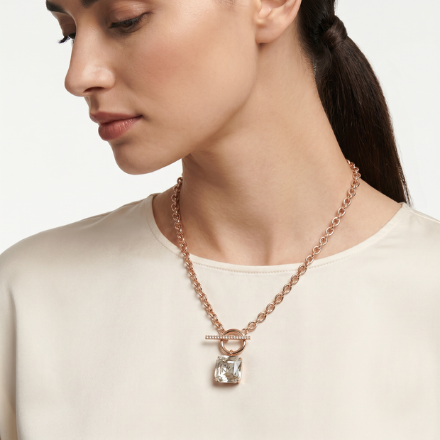 Women Jenna Golden Necklace