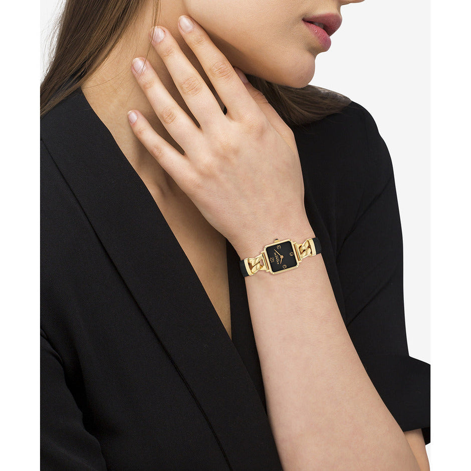 ساعة كاس السوداء للنساء