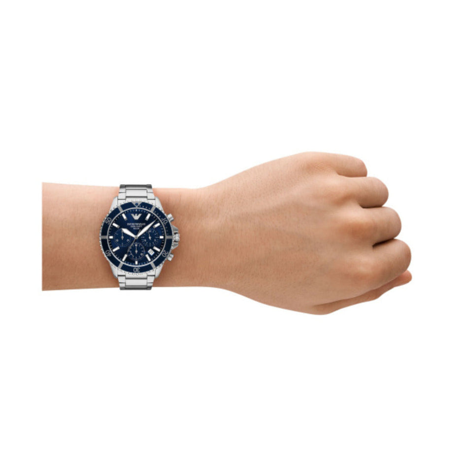 Men World Explorer Silver Watch