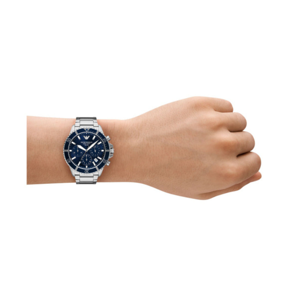 Men World Explorer Silver Watch