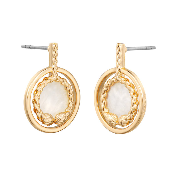 أقراط للنساء