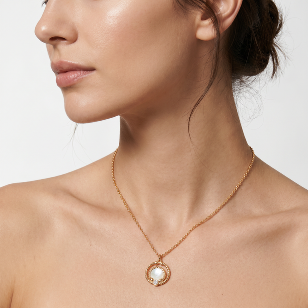 Women Nero Necklace