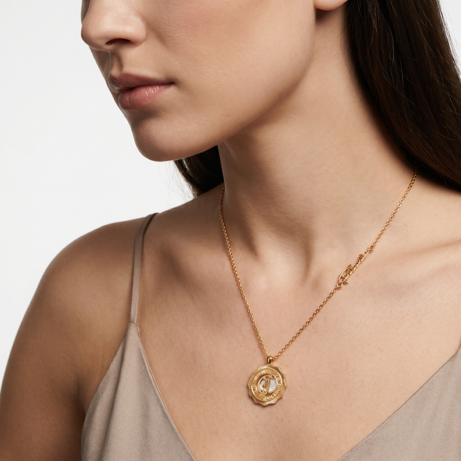 Ostentatious Women Gold Necklace