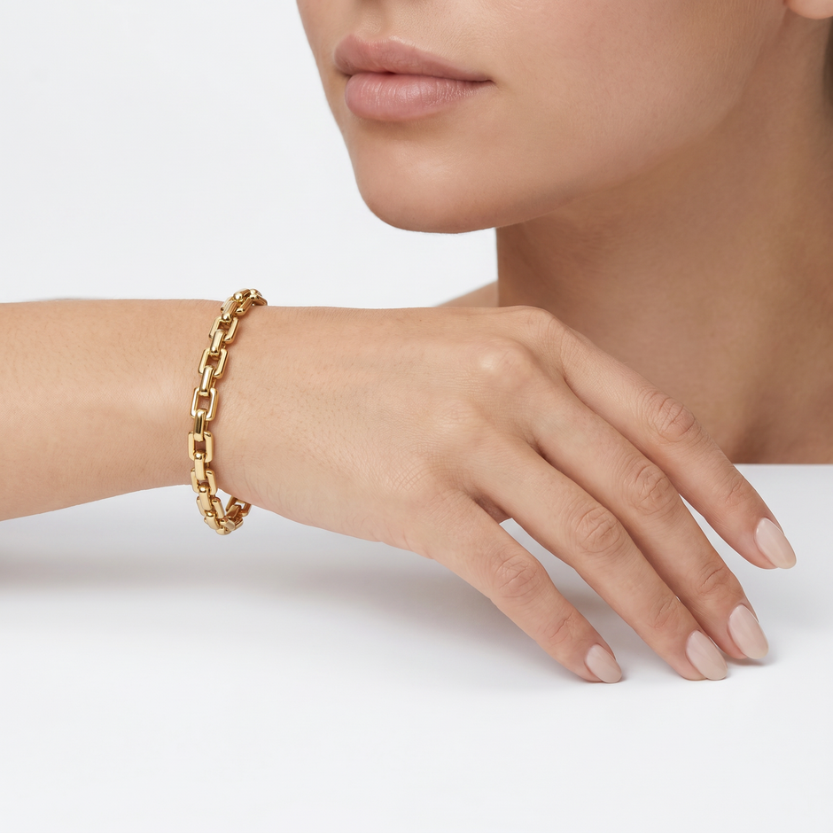 Women Raquel Gold Bracelet