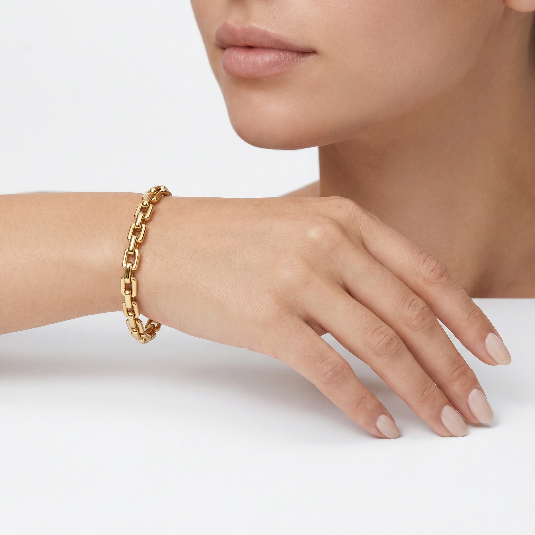 Women Raquel Gold Bracelet