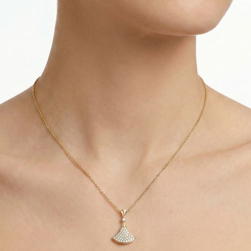 Women Bianca Golden Necklace