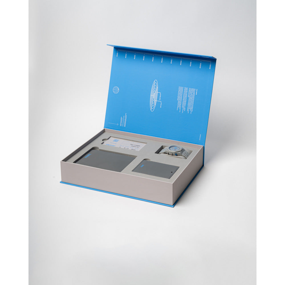 ساعة بان آم رمادية للرجال