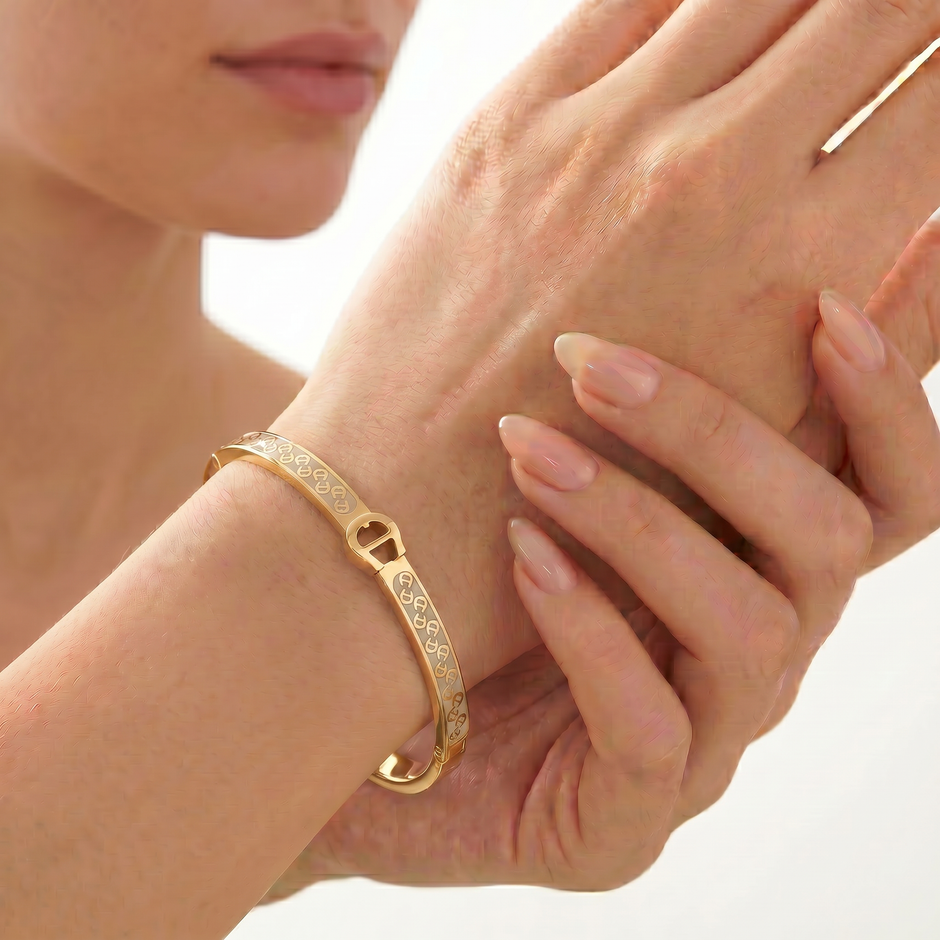 Women Herma Two Tone Bangle