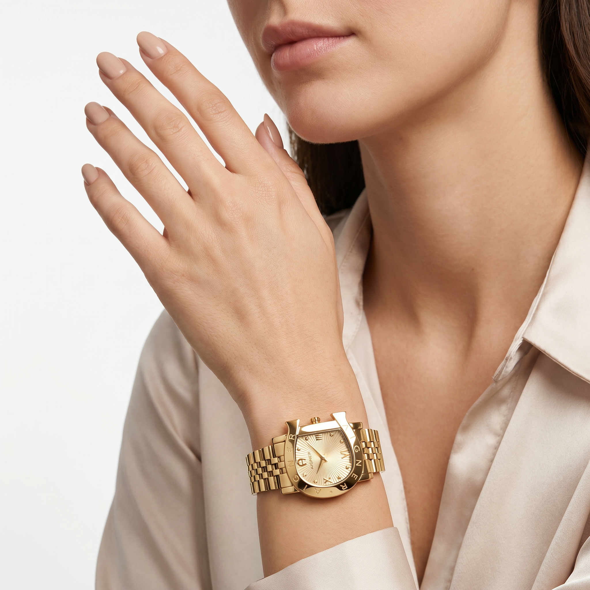 Women Massa Meno Golden Watch